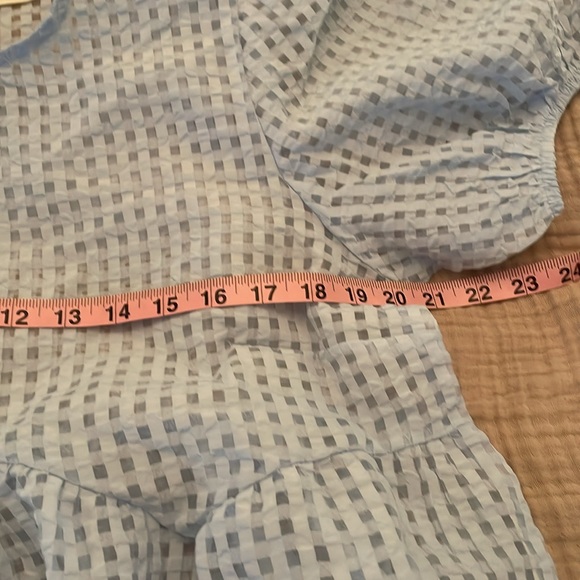 😍 NWT Anthropologie powder blue, mesh-like puffed sleeve top. L. Gorg!! - Picture 7 of 11